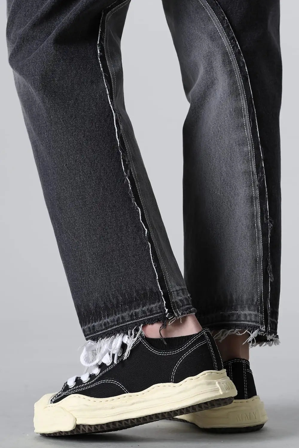 HANK Low Cut canvas Vintage like Sole Black