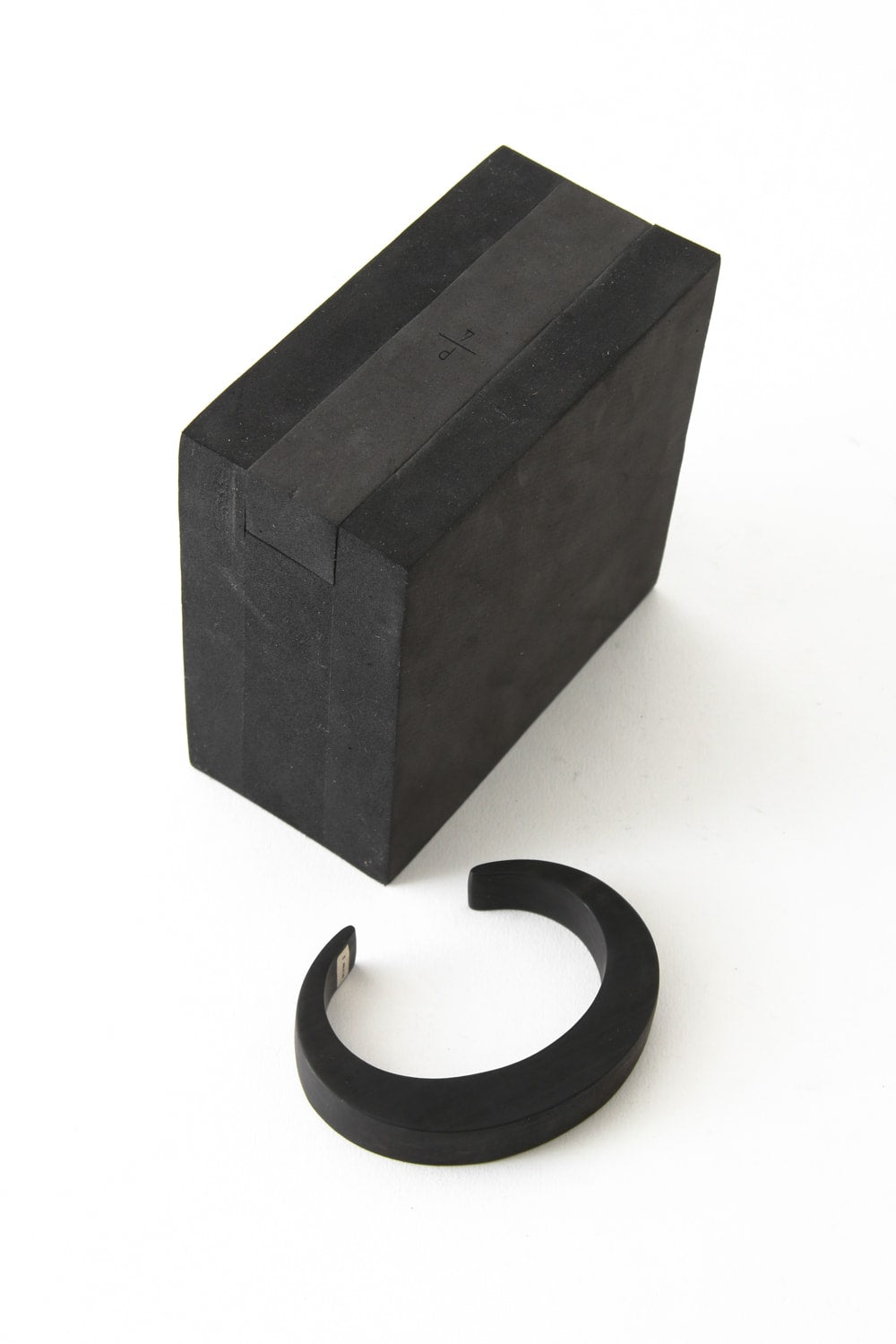 Parts of Four 17-18AW Crescent Crevice Bracelet 15mm KU