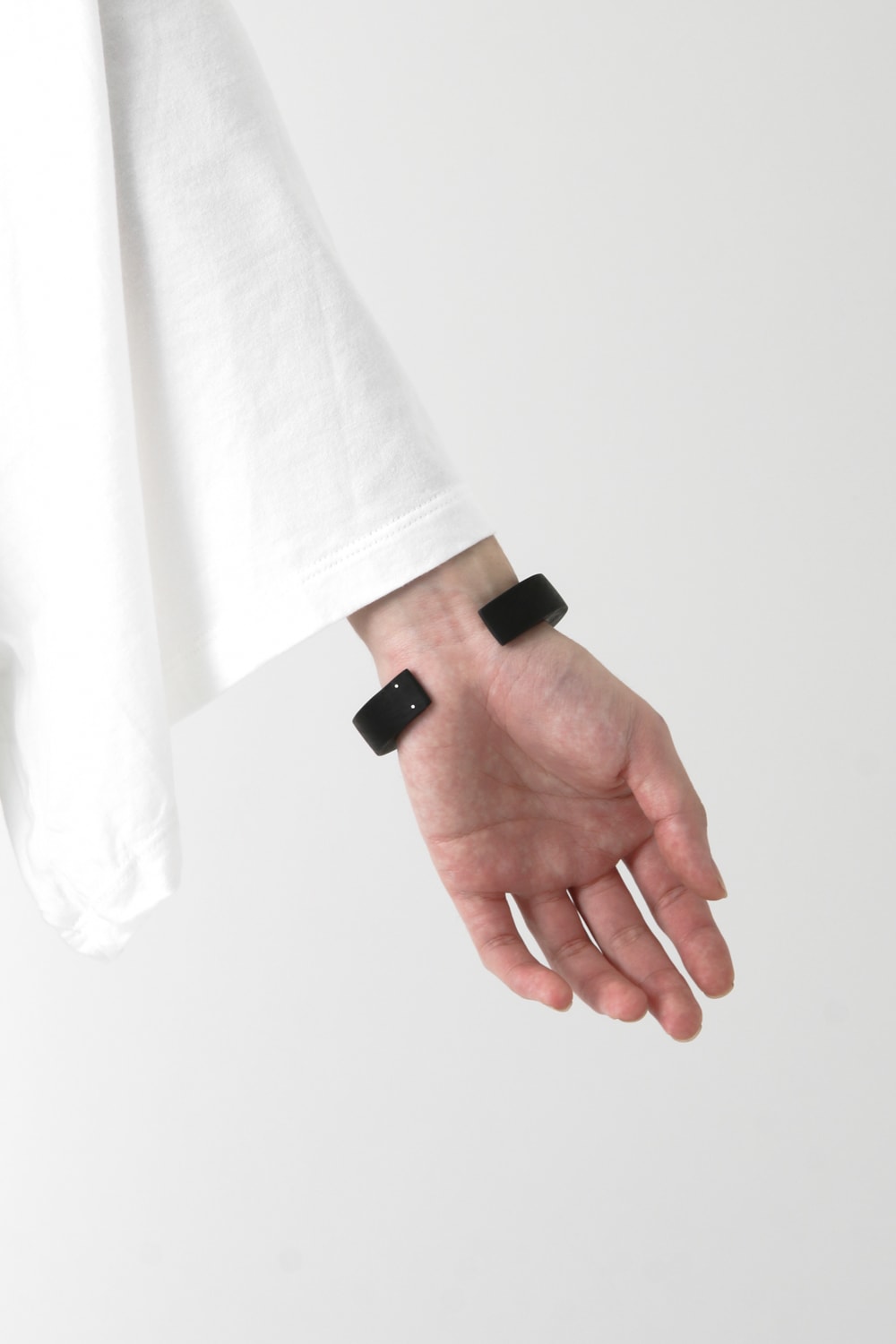 Parts of Four 17-18AW Crescent Crevice Bracelet 15mm KU