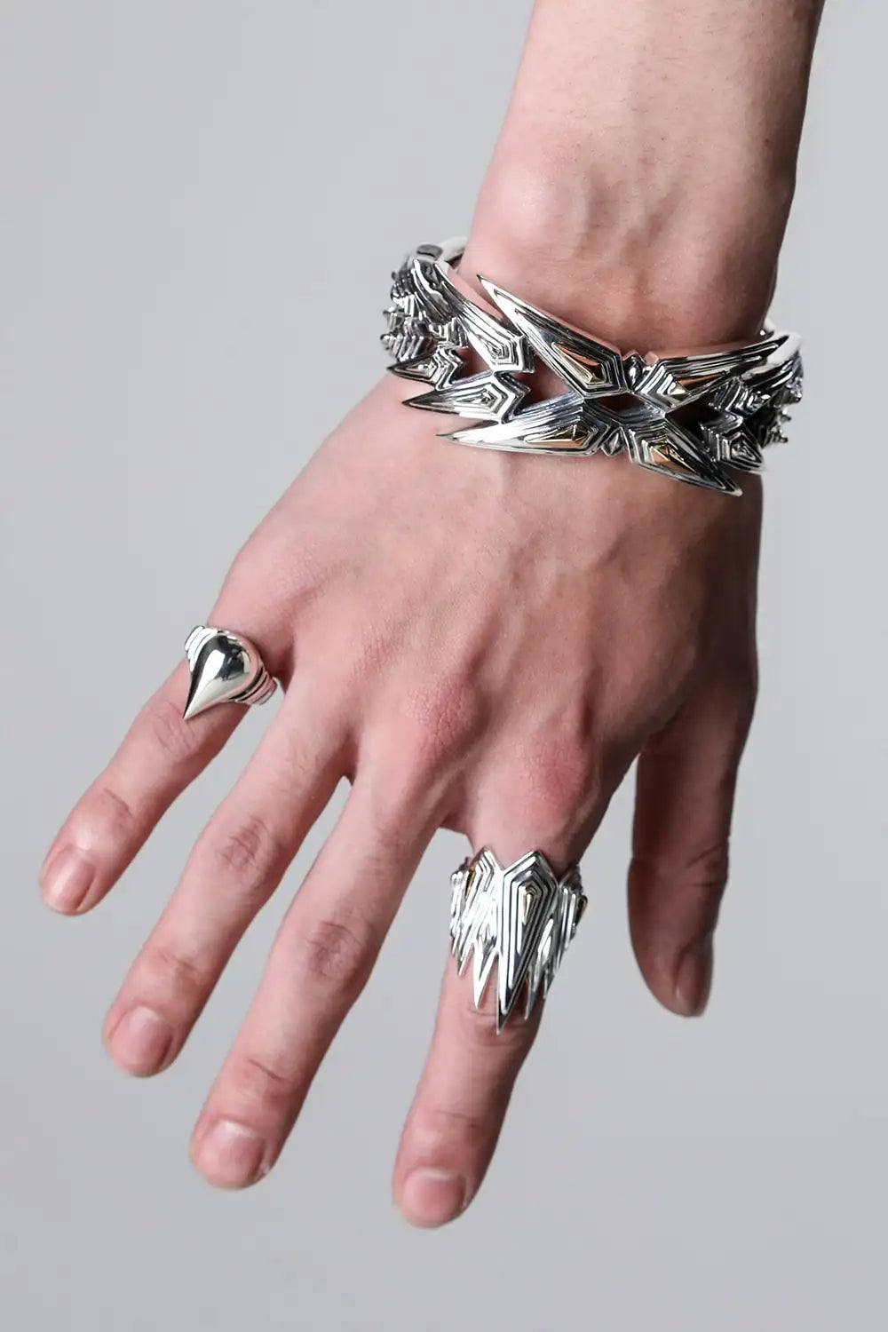 ICE BLAZE WREATH Bangle