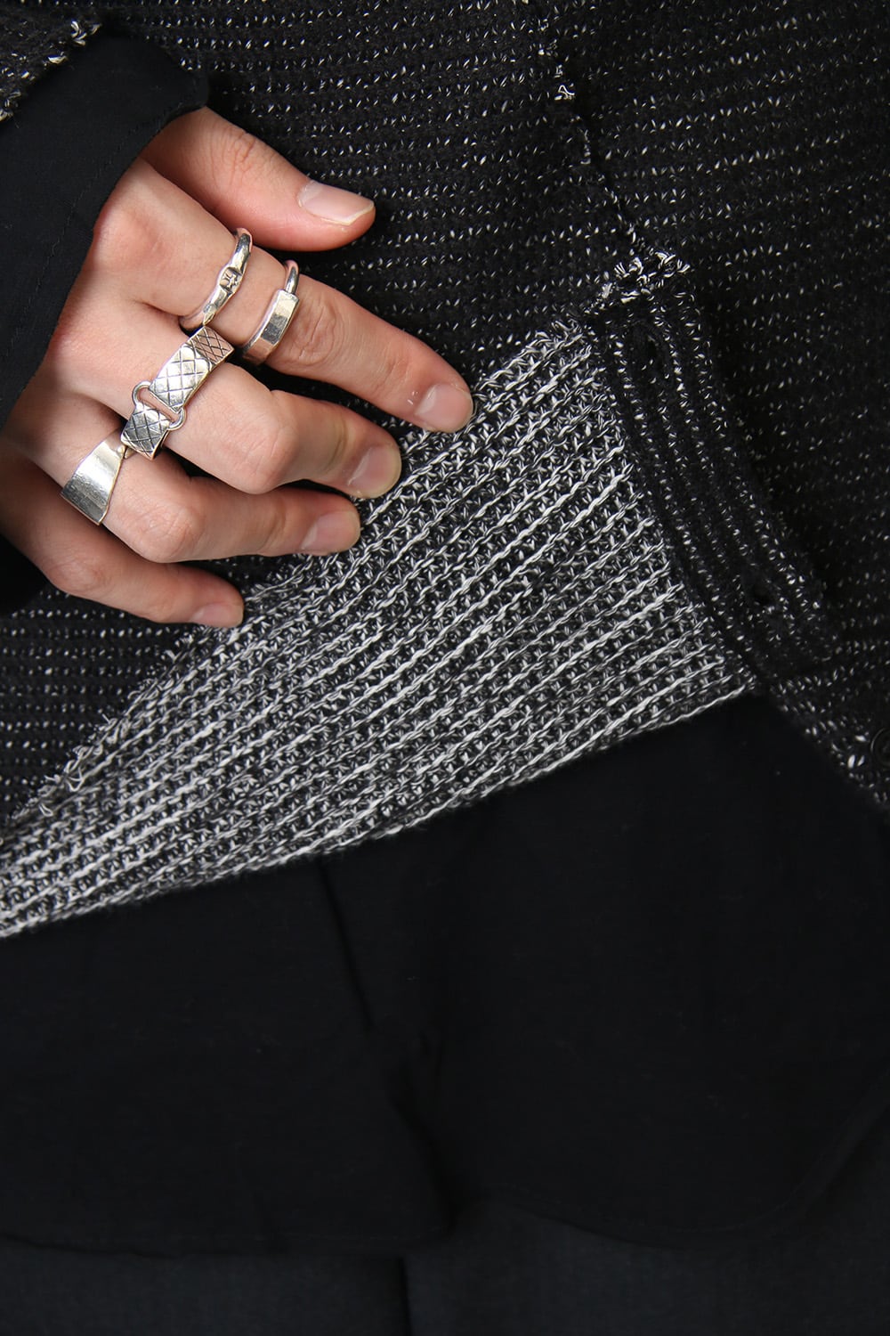 Layered Slash Knit - BLK/BLK