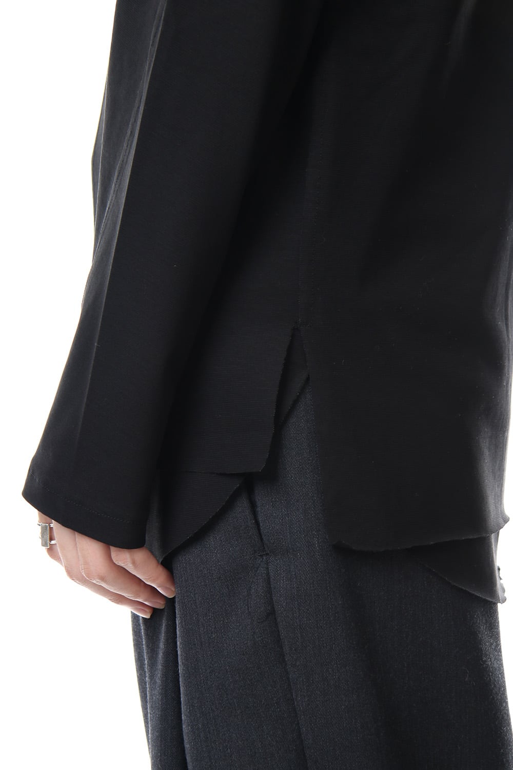 Layered Cutsew L/S - black