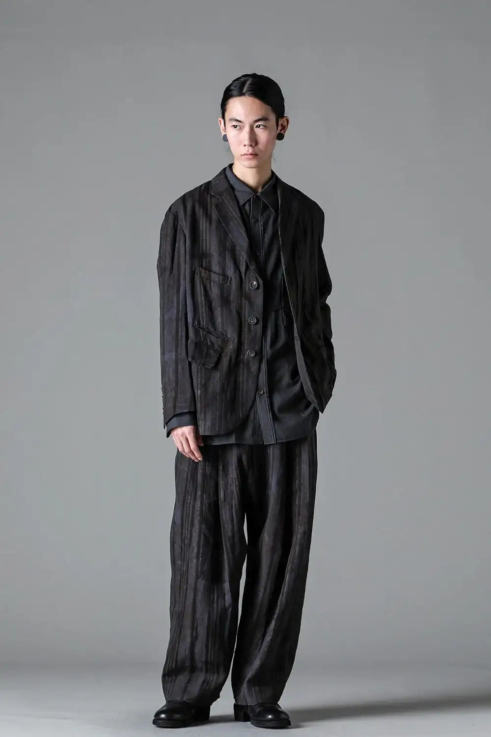 Front Pleats Tapered Long Trousers