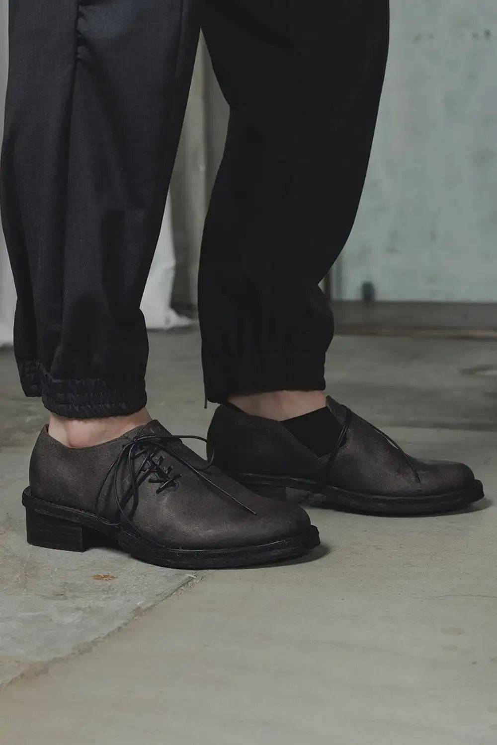 Diagonal Lace-up Derby Shoes  D.Gray