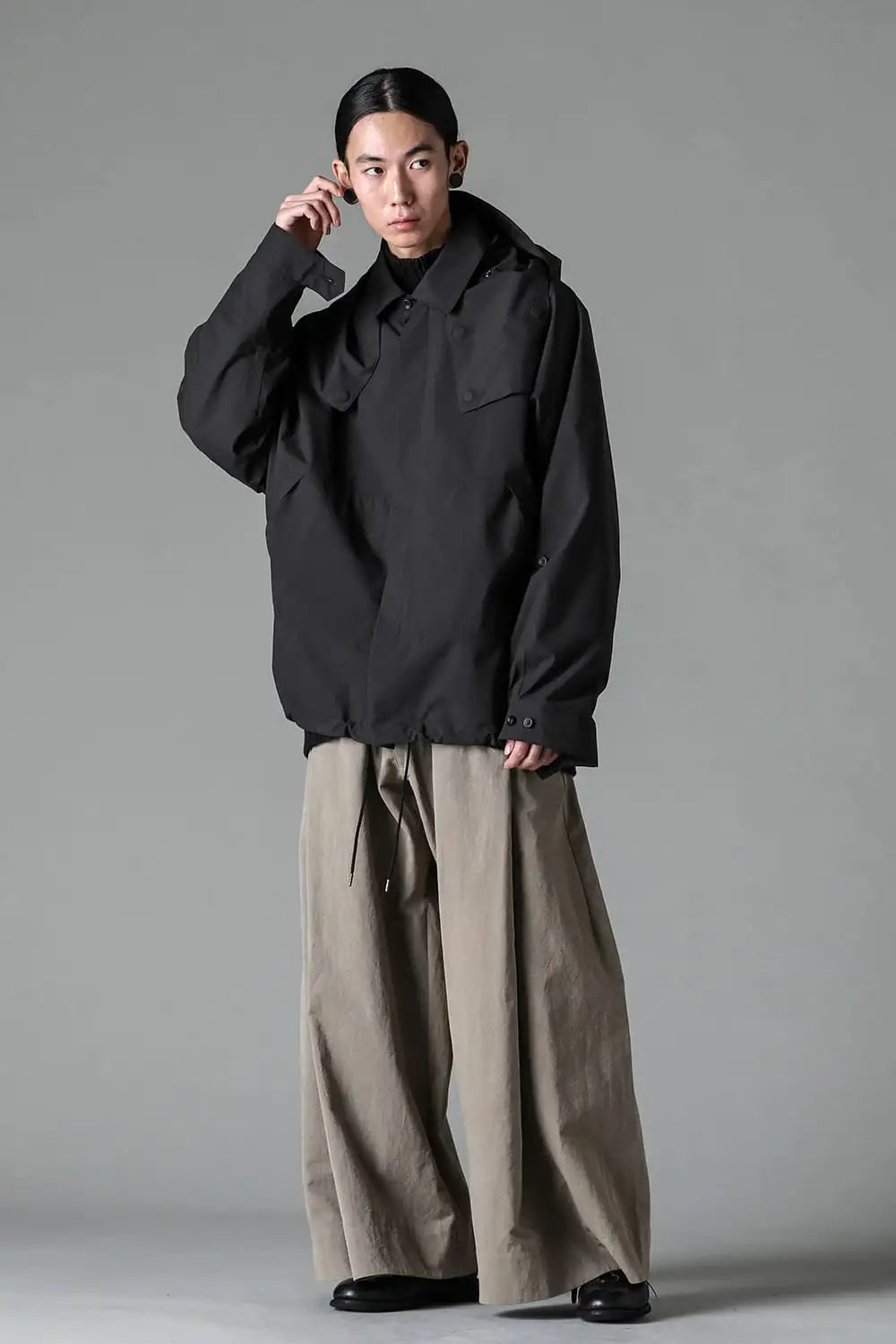 Harmattan Unisex Cropped Black