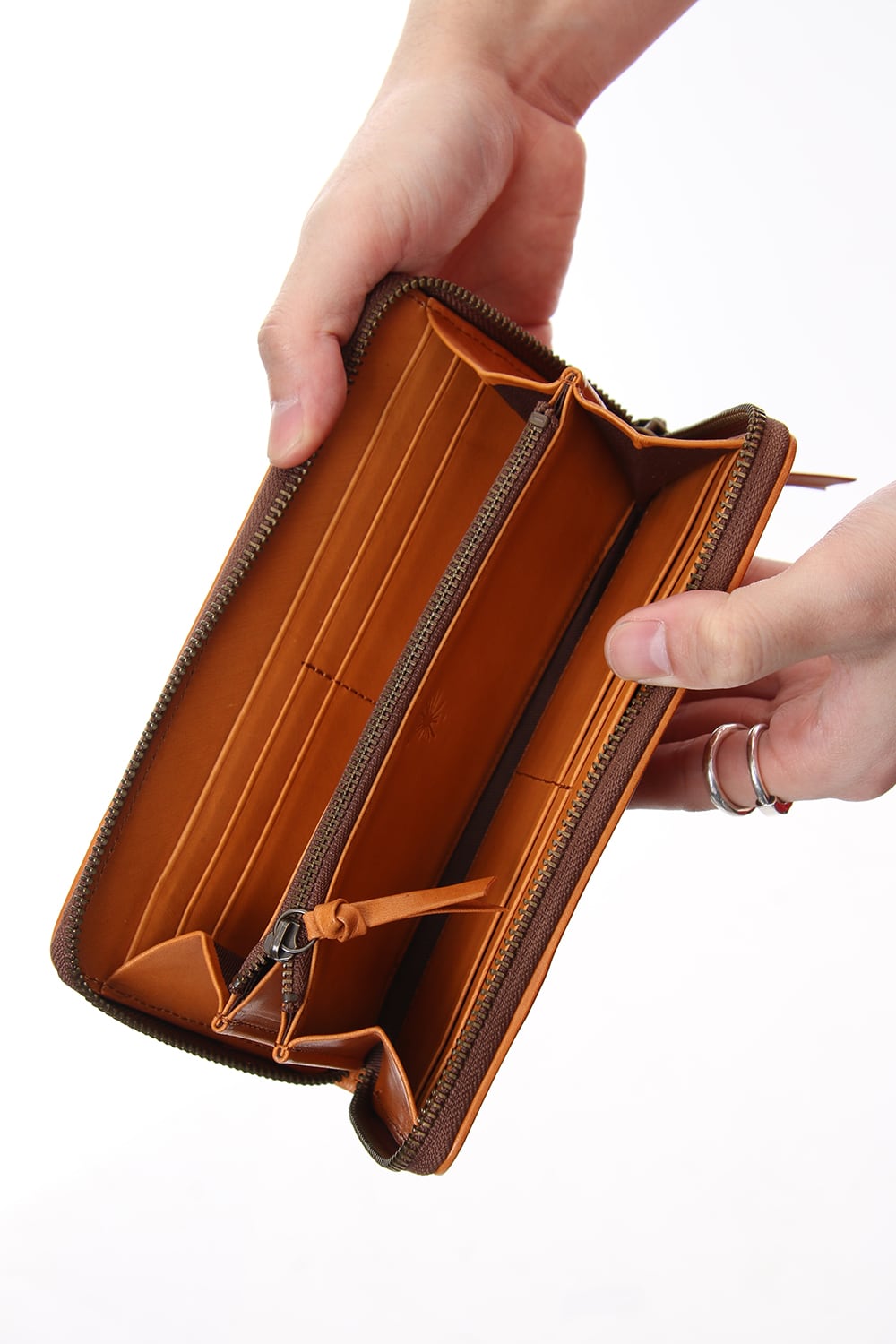 Invisible Long Wallet Camel