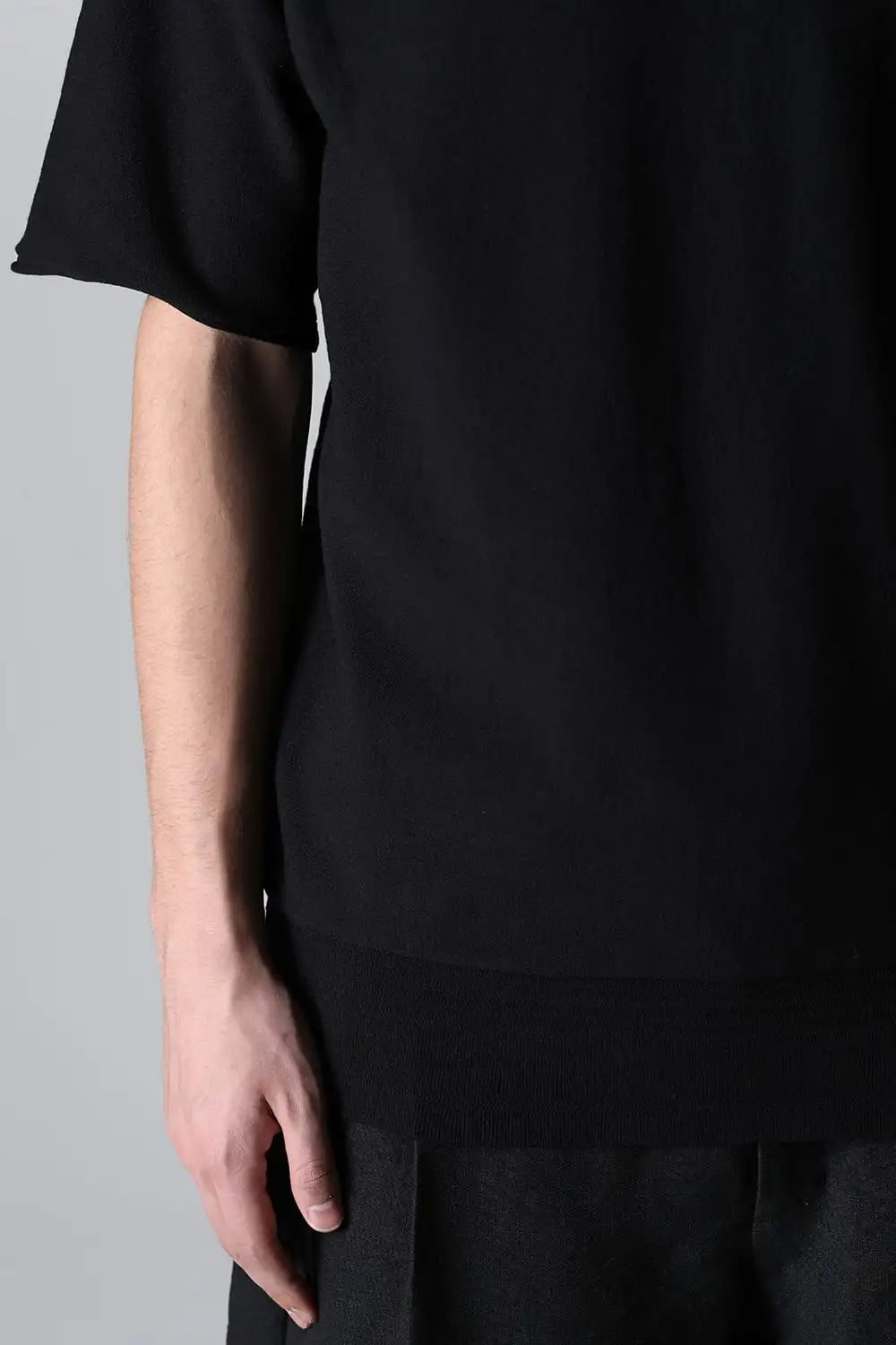 Short sleeve hybrid polyester