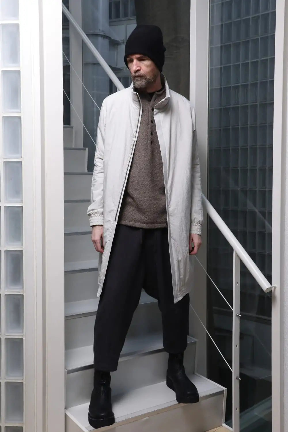 Nylon coat Shrink cotton / nylon White Gray