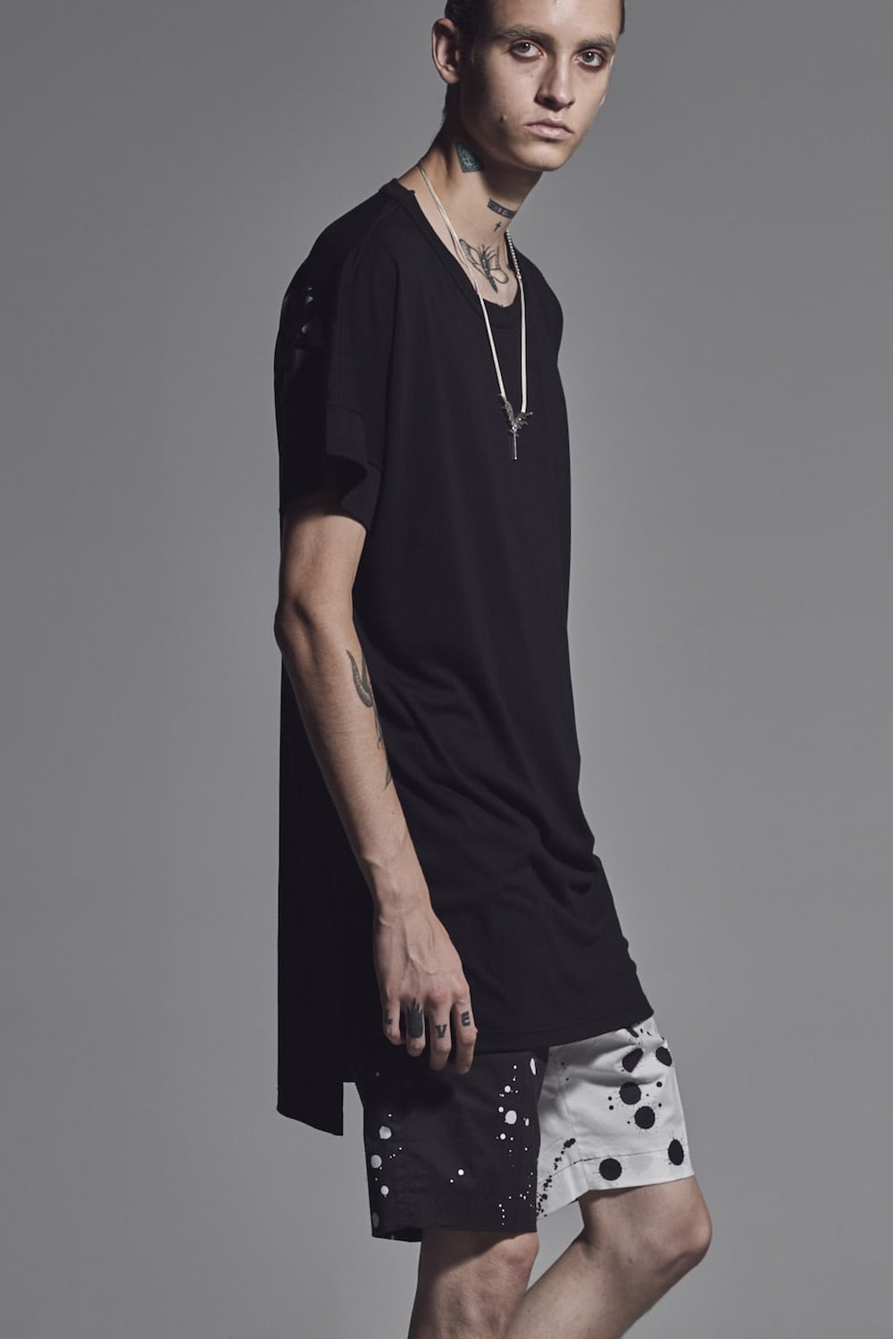 Drop Shoulder T-Shirts Black x White Print