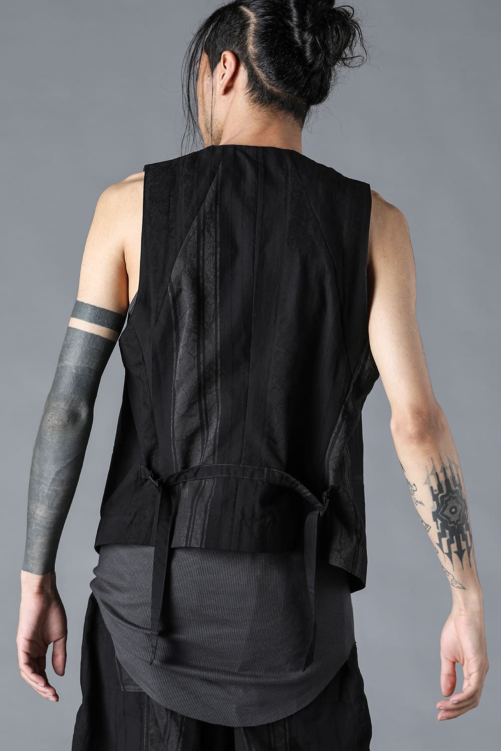 Crack Random Stripe Jacquard Vest