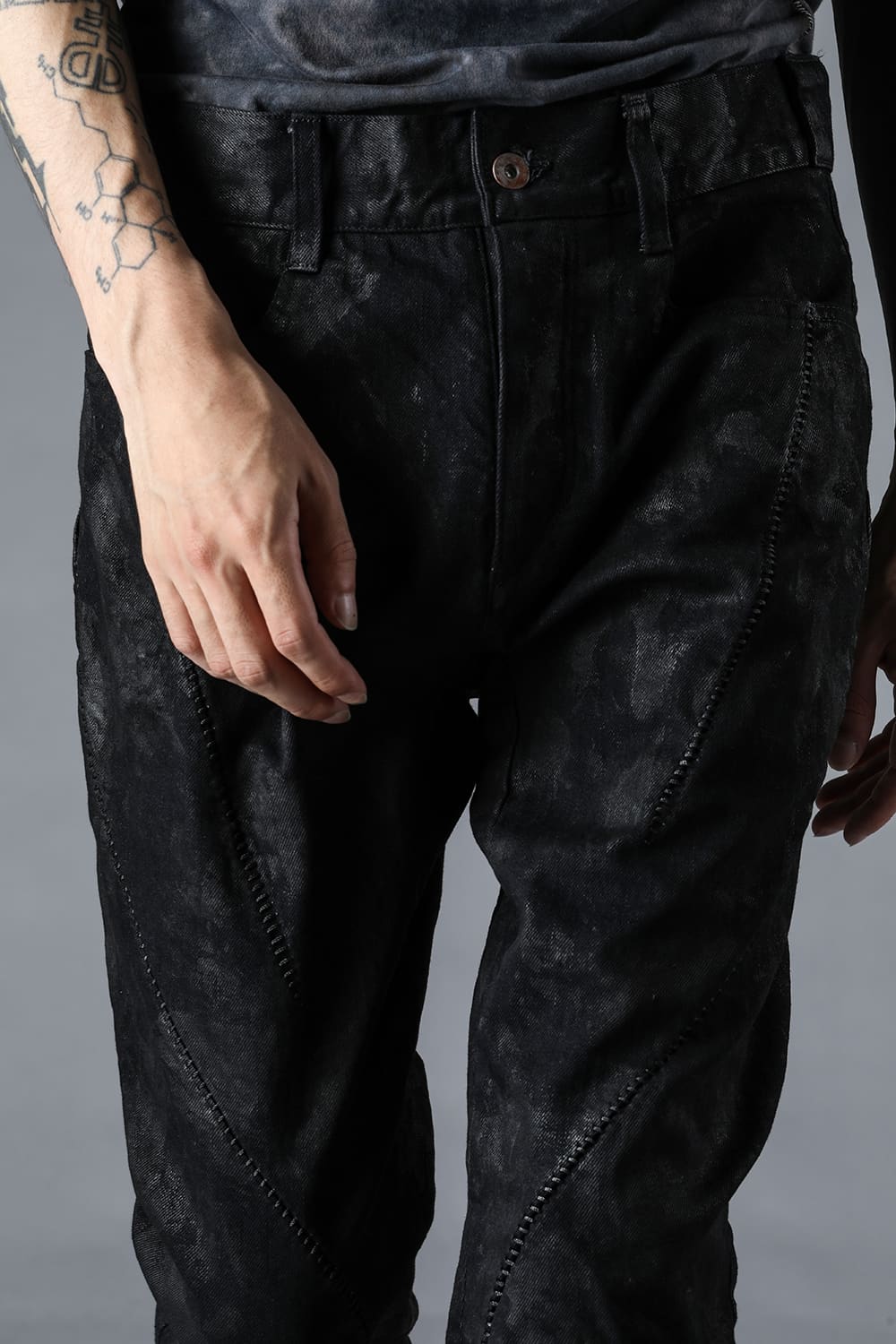 Coated Stretch Denim Overlock Twisted Curve Slim Pants