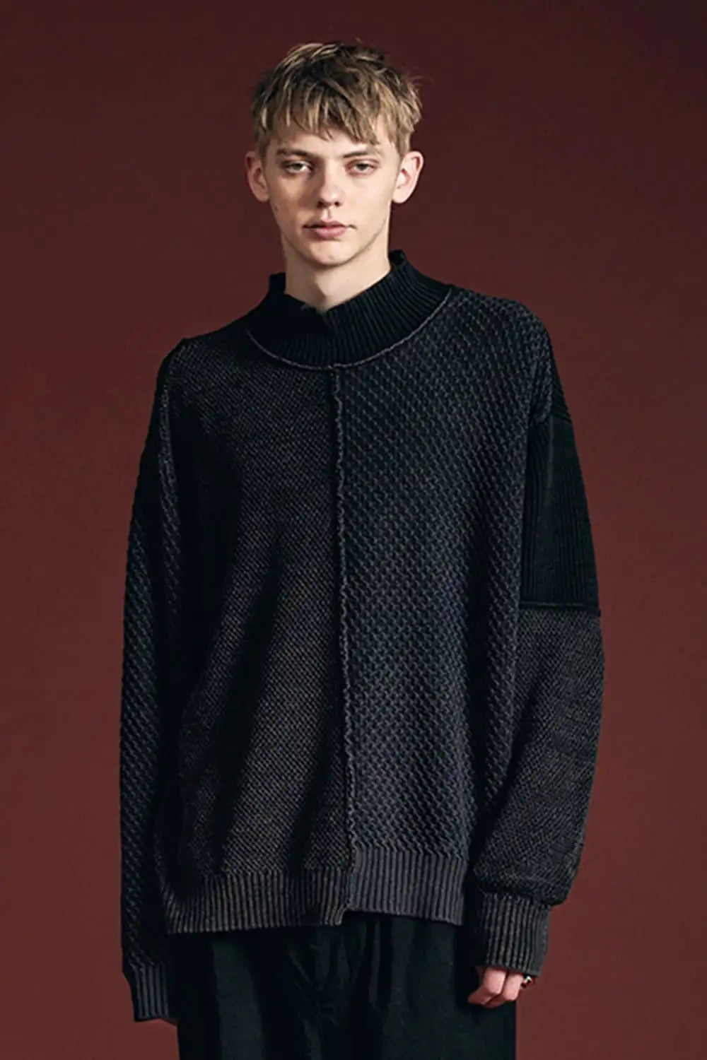 Fading Fragment Sweater Dark Gray