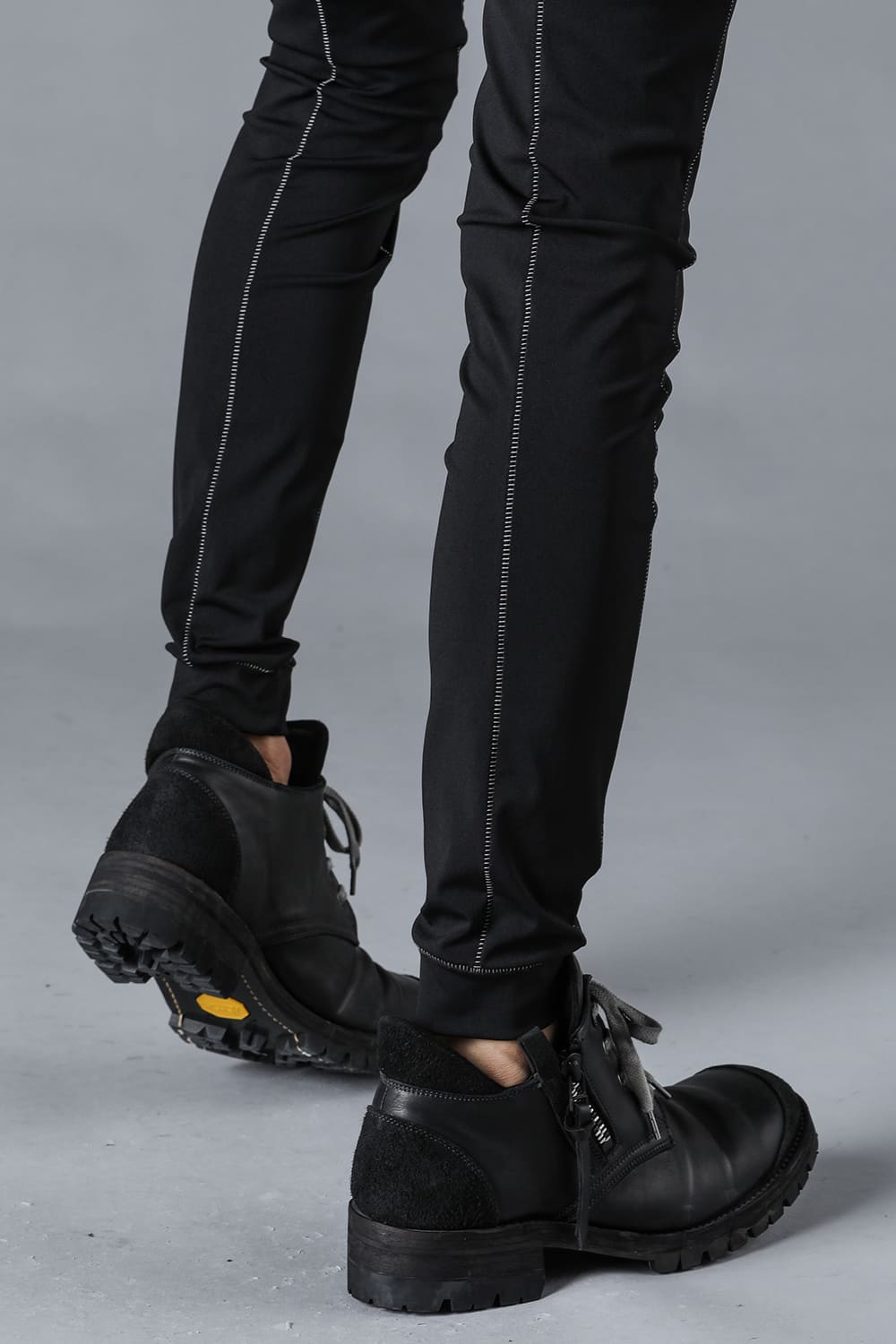 ハイテンションオーバーロックレギンス