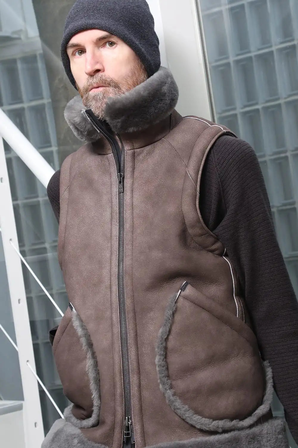 ハイネックベスト シープスキン ワームグレイ