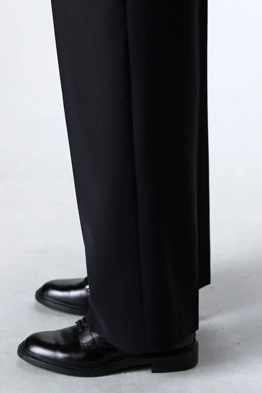 Two Tucks Wide Trousers Dark Navy