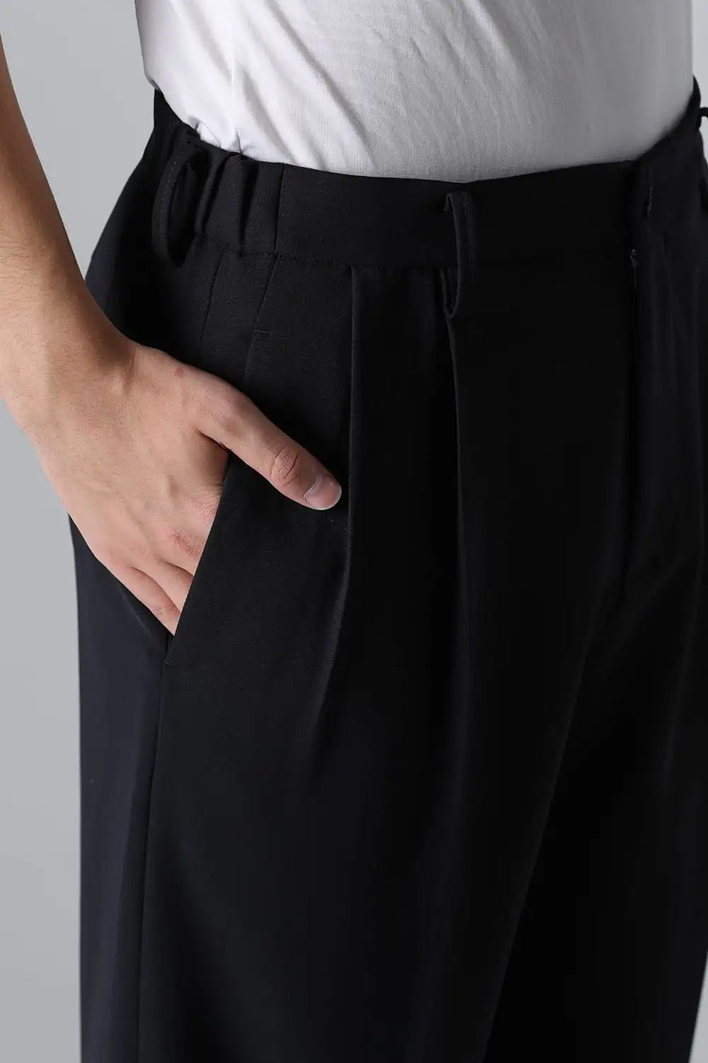 Two Tucks Wide Trousers Dark Navy