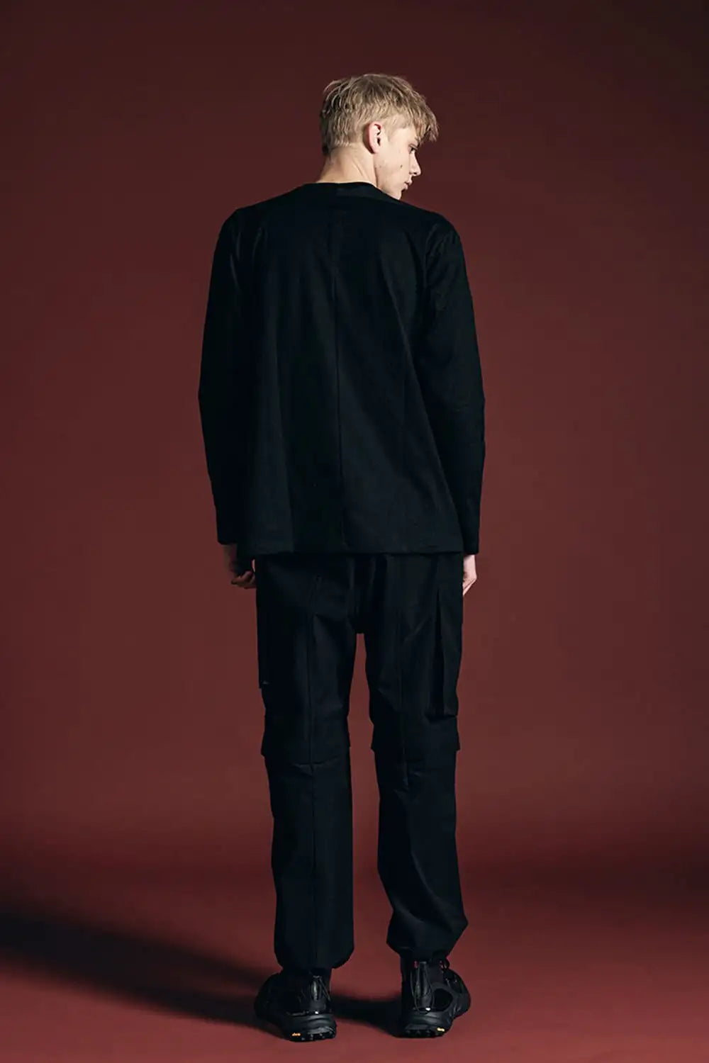 Embroidered L/S T-shirt Black