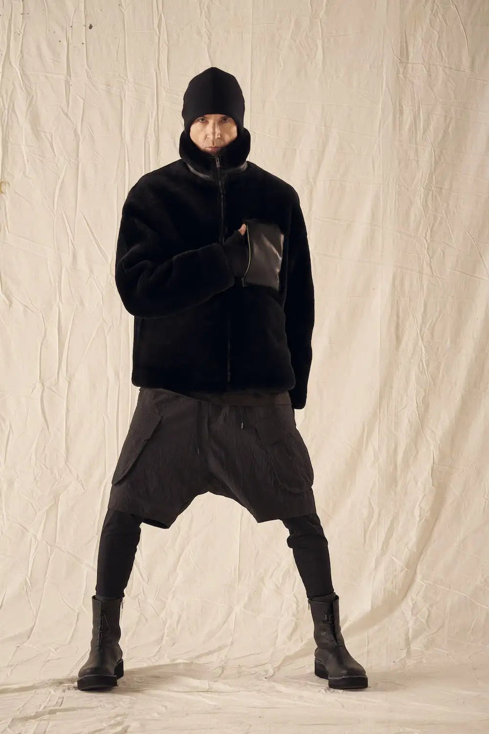 FASCINATE_THE R Limited Mouton Jacket Black