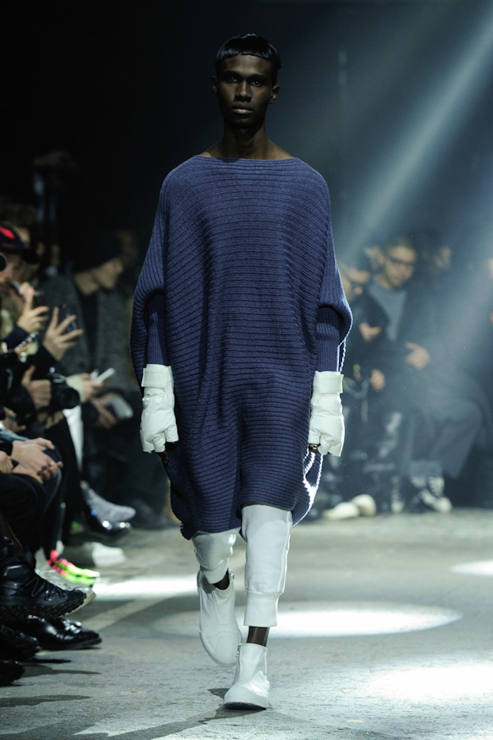 RANDOM FINGERLESS GLOVES