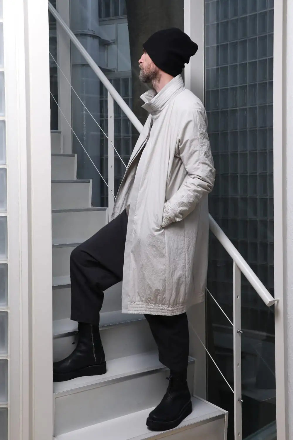 Nylon coat Shrink cotton / nylon White Gray