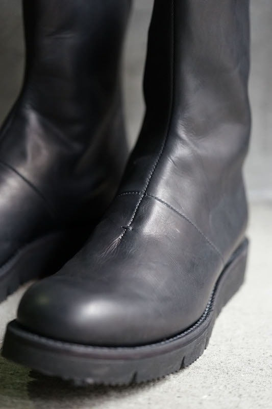 The Viridi-anne 16SS Back ZIP Boots CALFSKIN