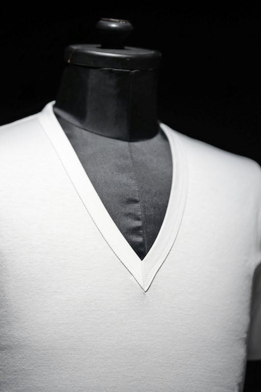 GalaabenD 16SS BASIC Bio Silket V-Neck Cut Sew (WHITE)