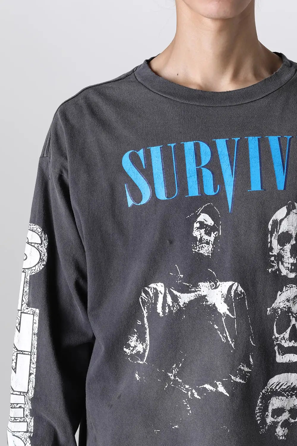 SURVIVE ロングスリーブTシャツ