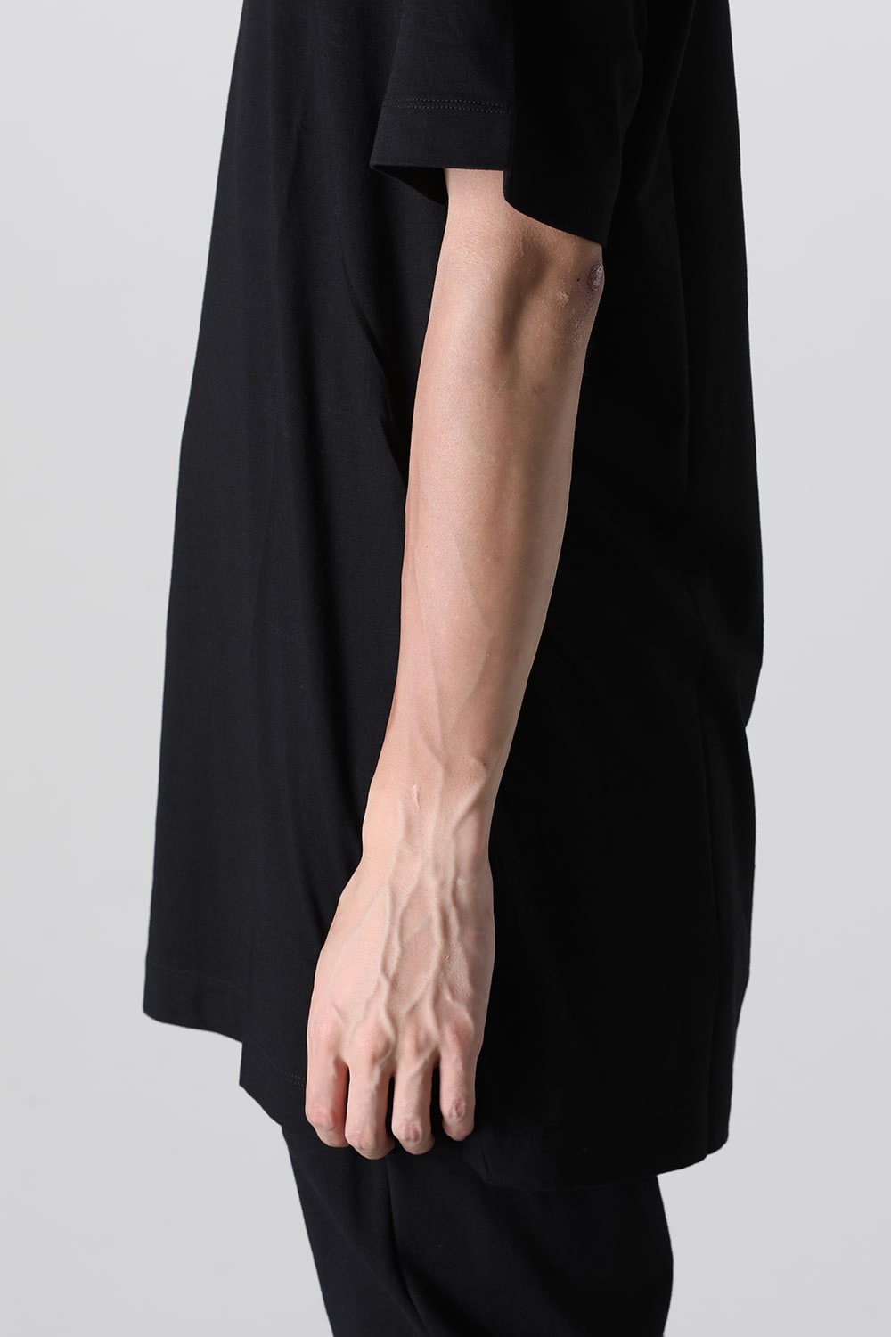 レギュラー Tシャツ ブラック