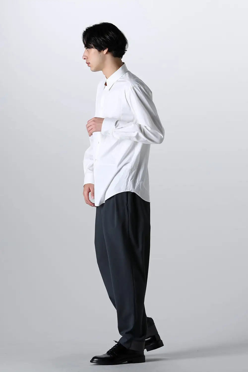 Two Tucks Tapered Trousers