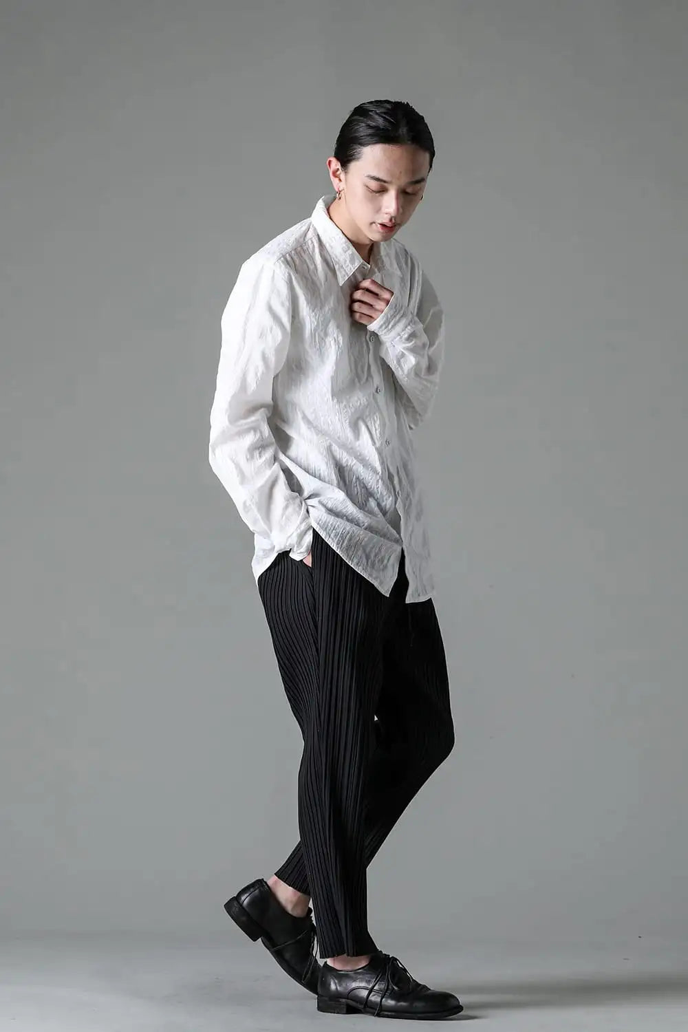 プリーツパンツ