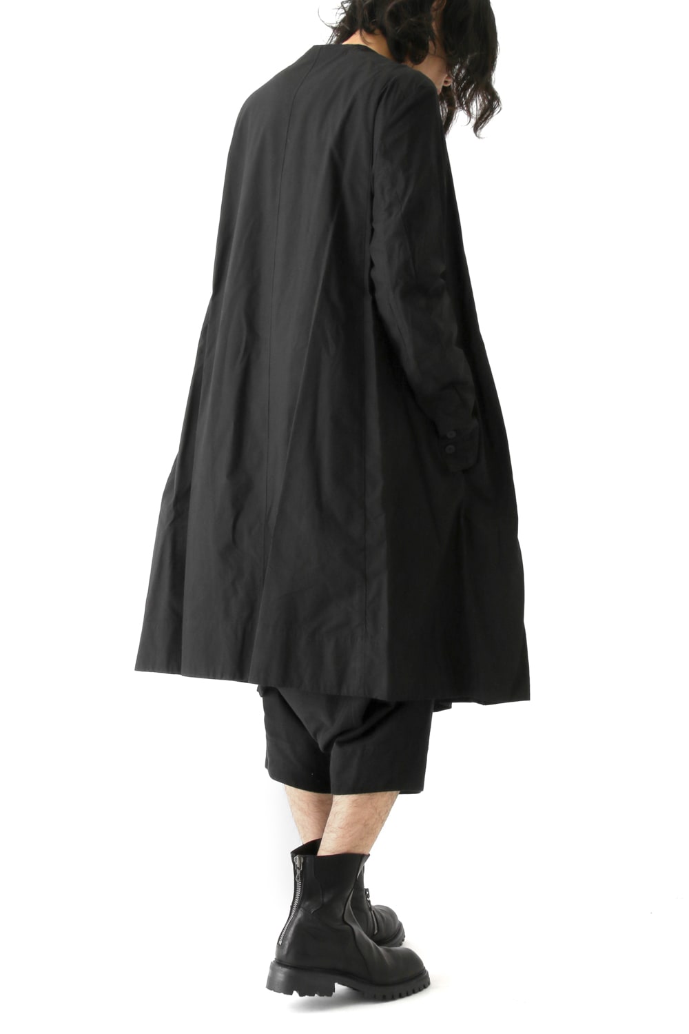 SEAMED COLLARLESS SHIRT COAT
