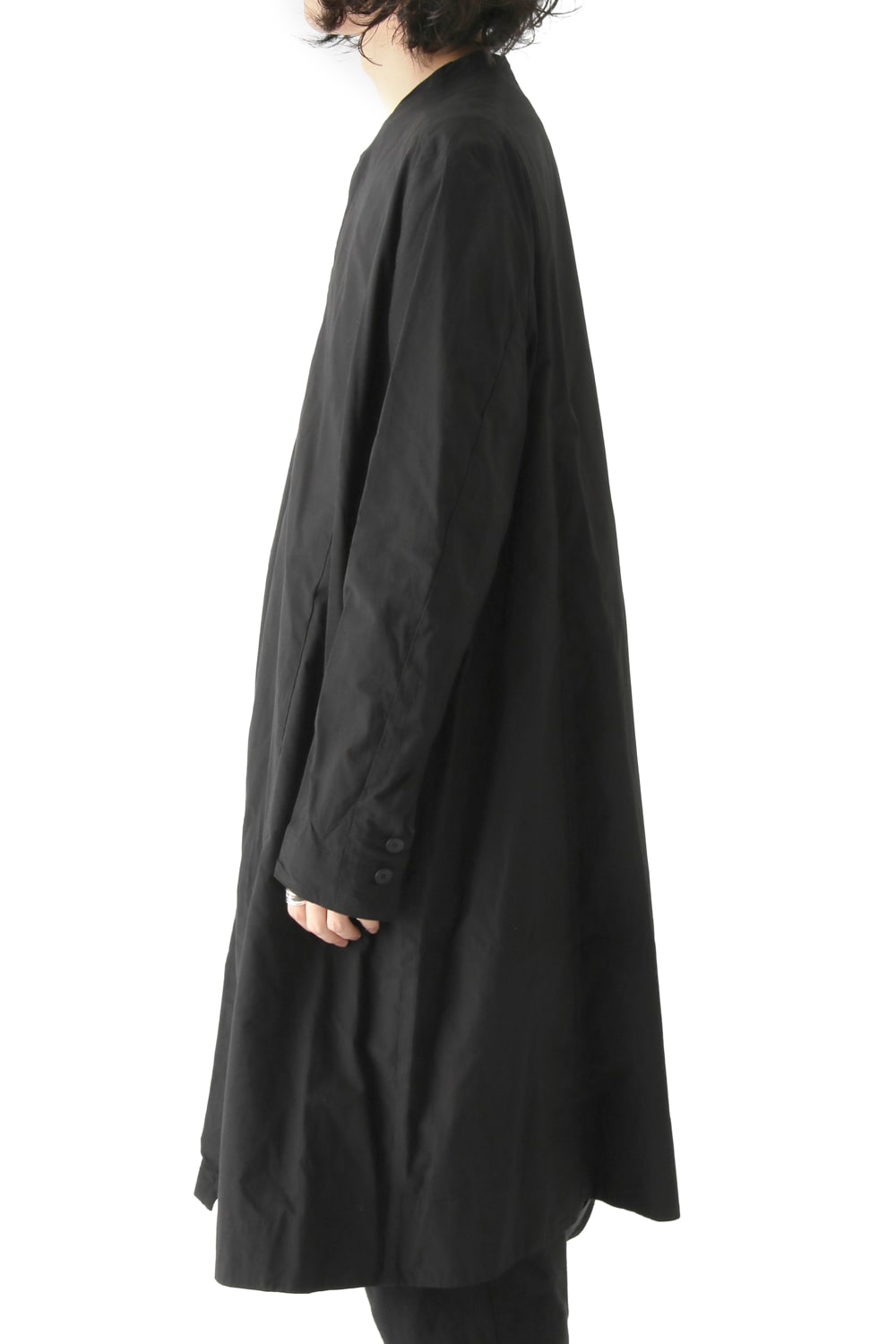 SEAMED COLLARLESS SHIRT COAT