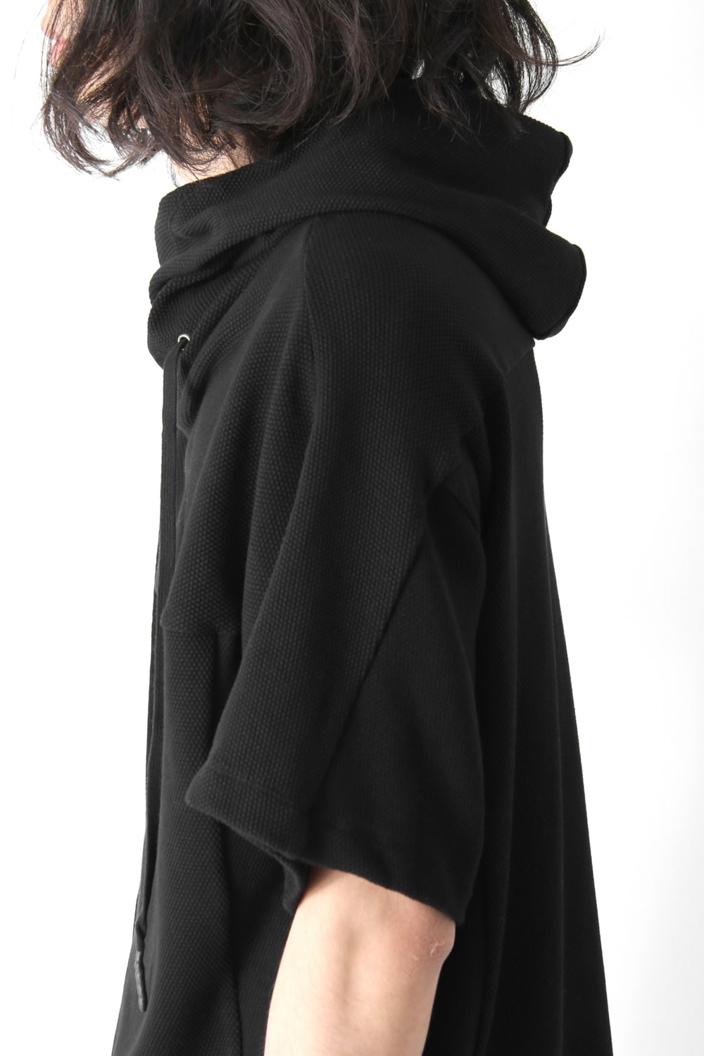 ROUND HOODIE - JULIUS