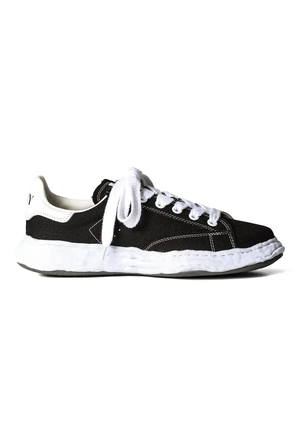 CHARLES Original sole canvas Low-cut sneakers Black