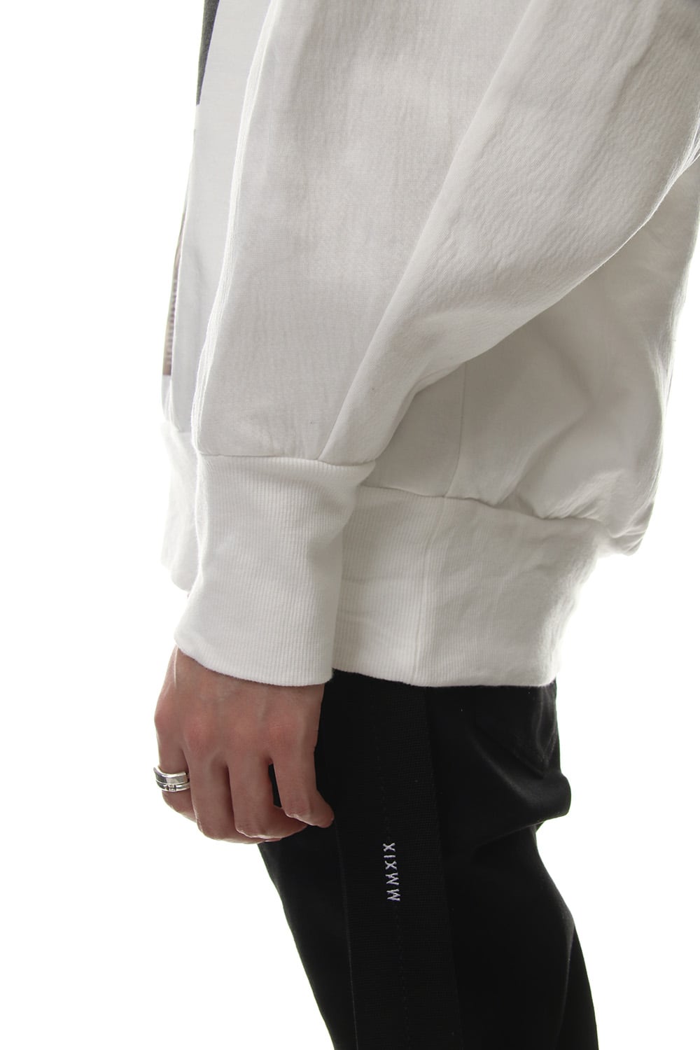 SEAMED SLEEVE PRINT SWEATSHIRT Off