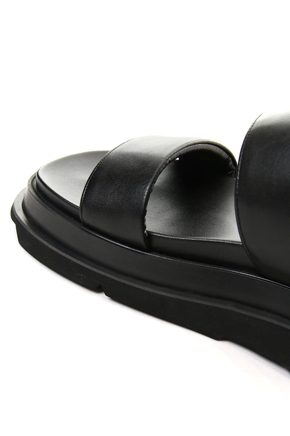 OVERLAYING BAND SANDALS