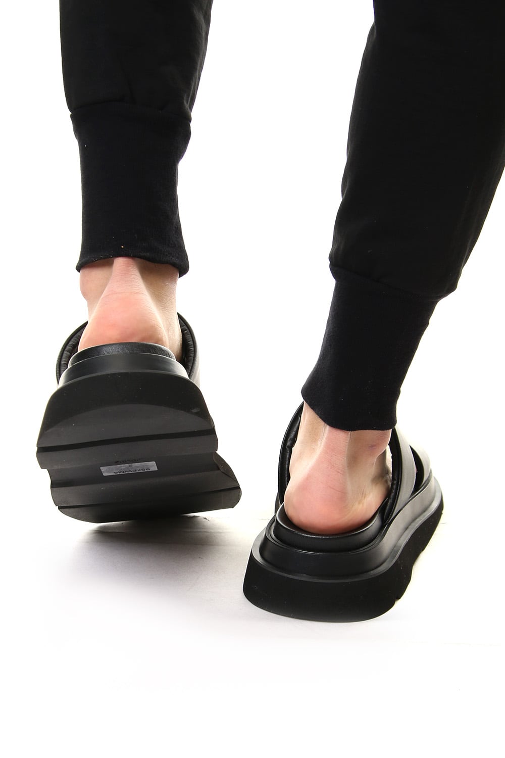 OVERLAYING BAND SANDALS