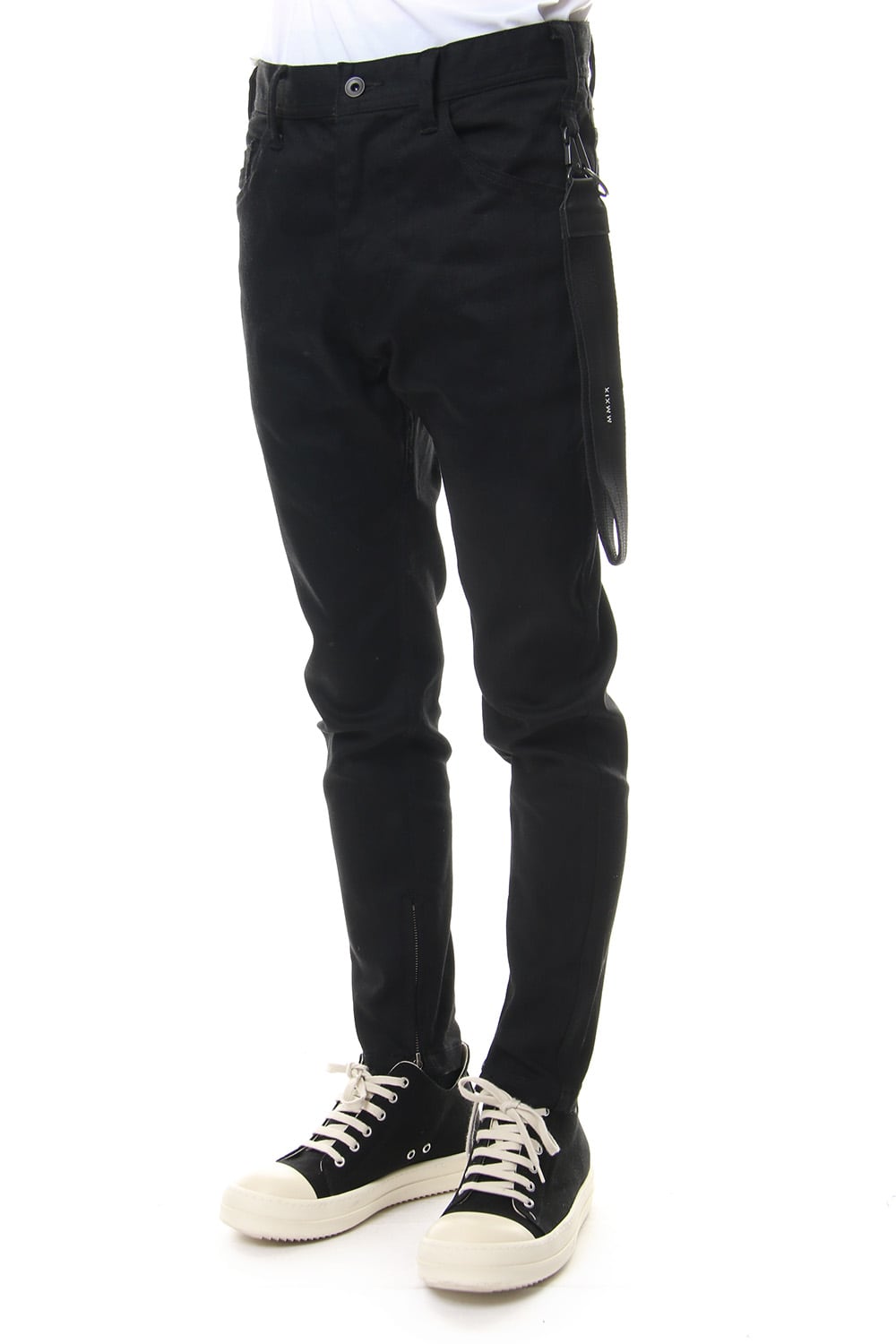 SKINNY HEM ZIP PANTS with KEY STRAP