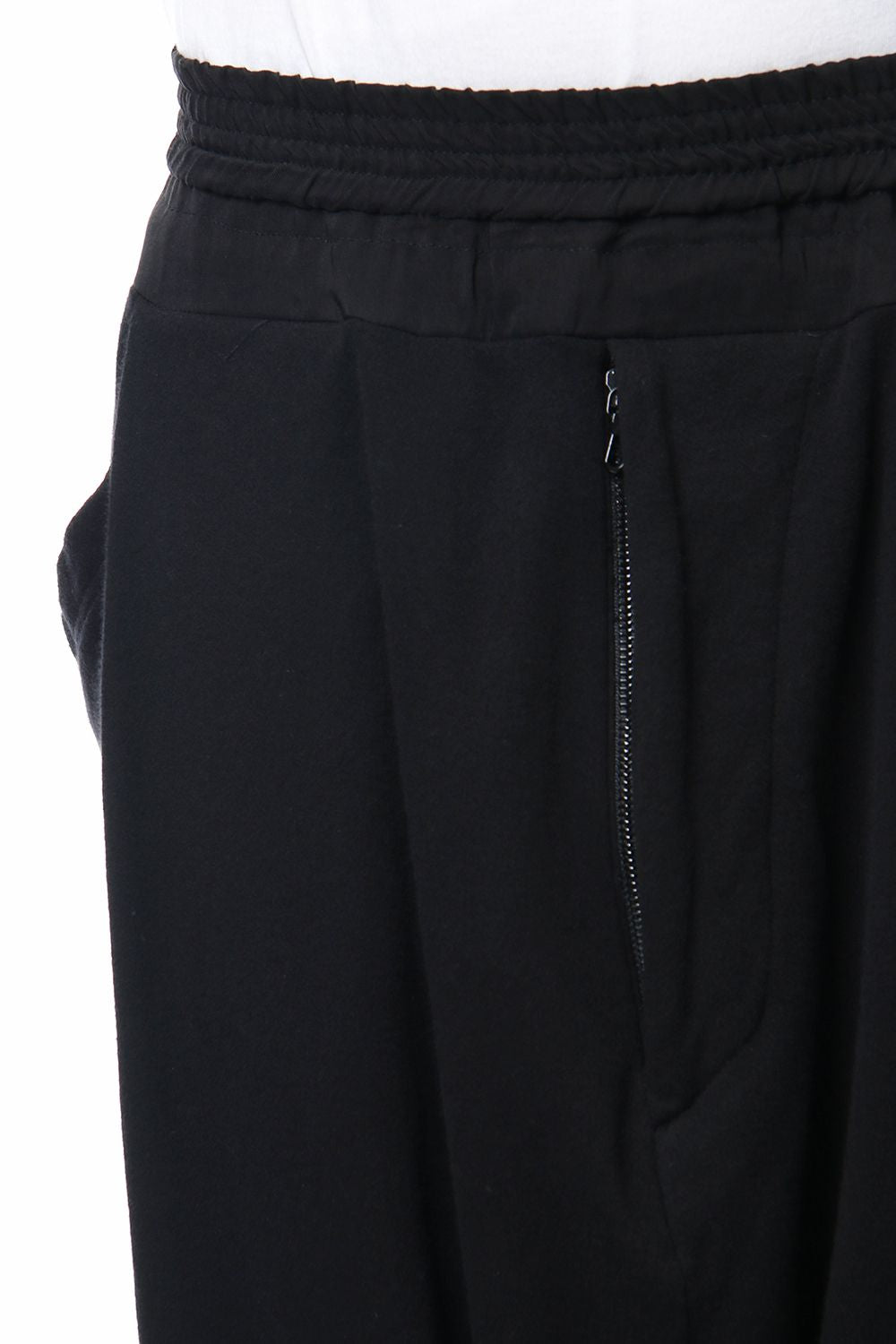 TUCKED CROTCH PANTS Black