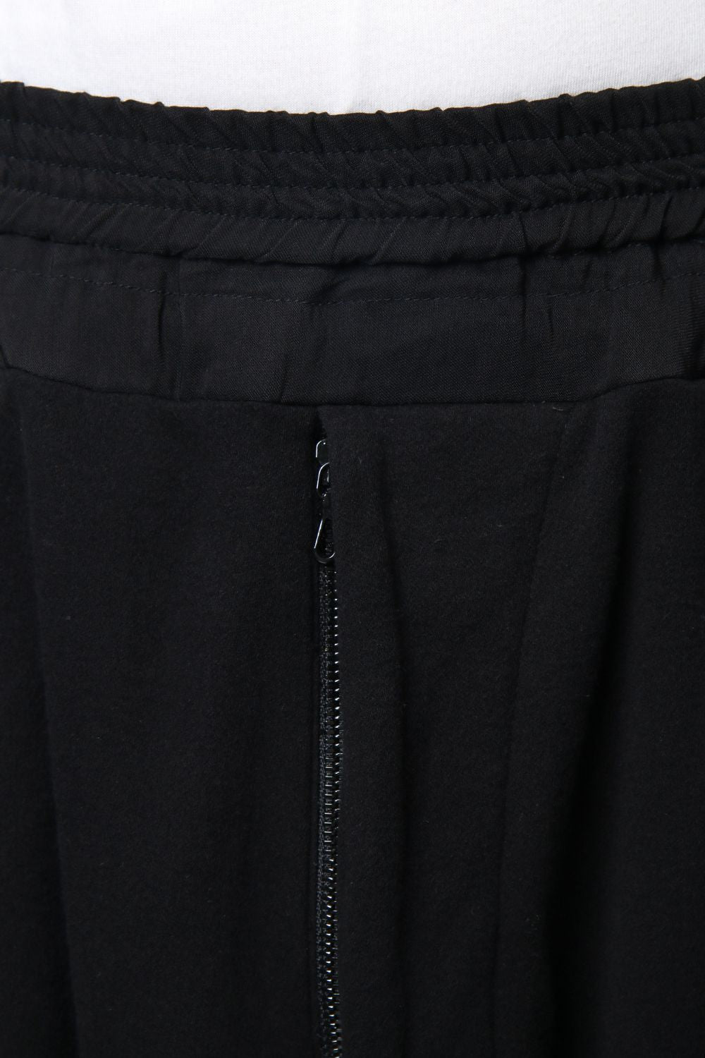 TUCKED CROTCH PANTS Black