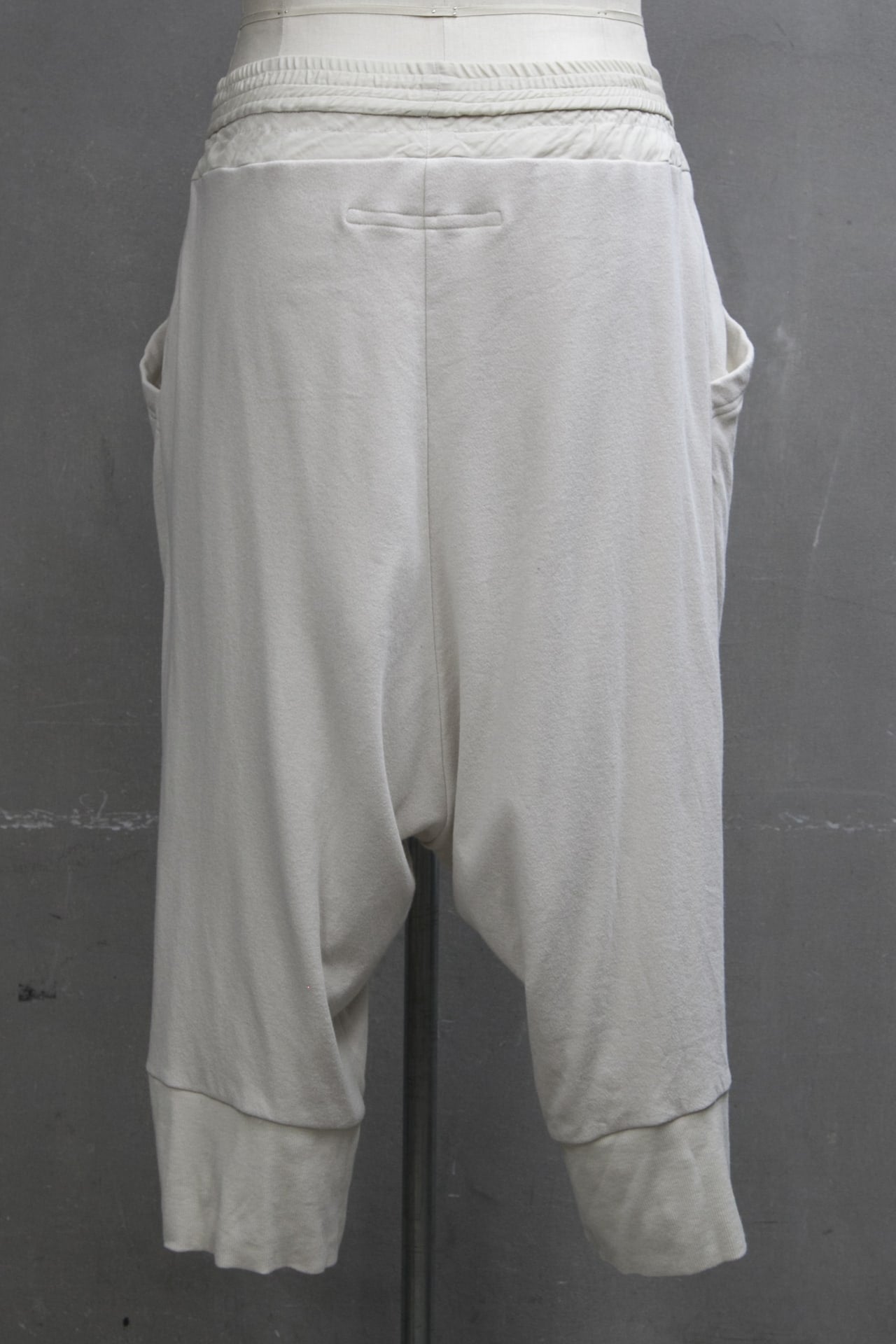 TUCKED CROTCH PANTS Light Beige