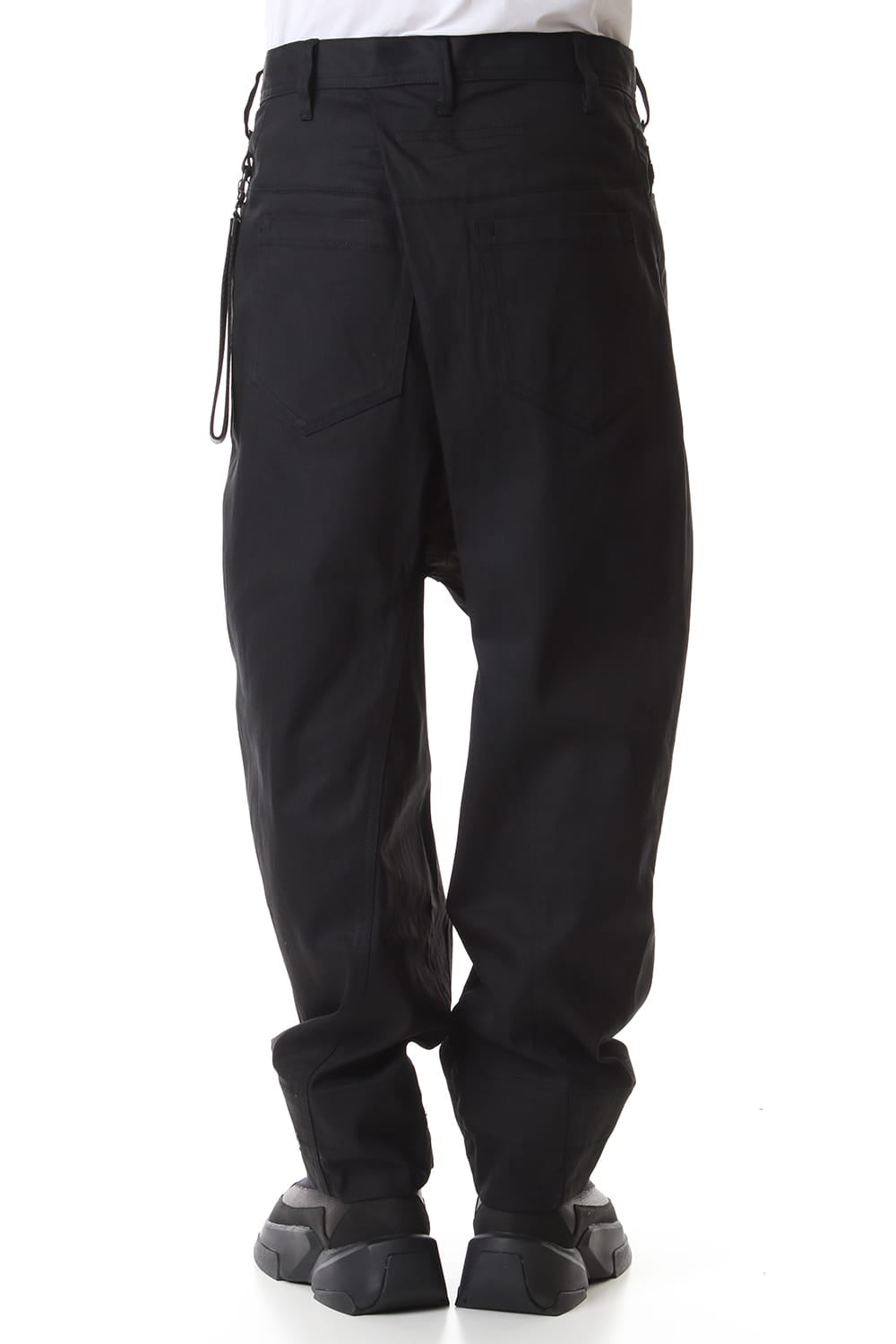 TUCKED BAGGY PANTS with KEY STRAP