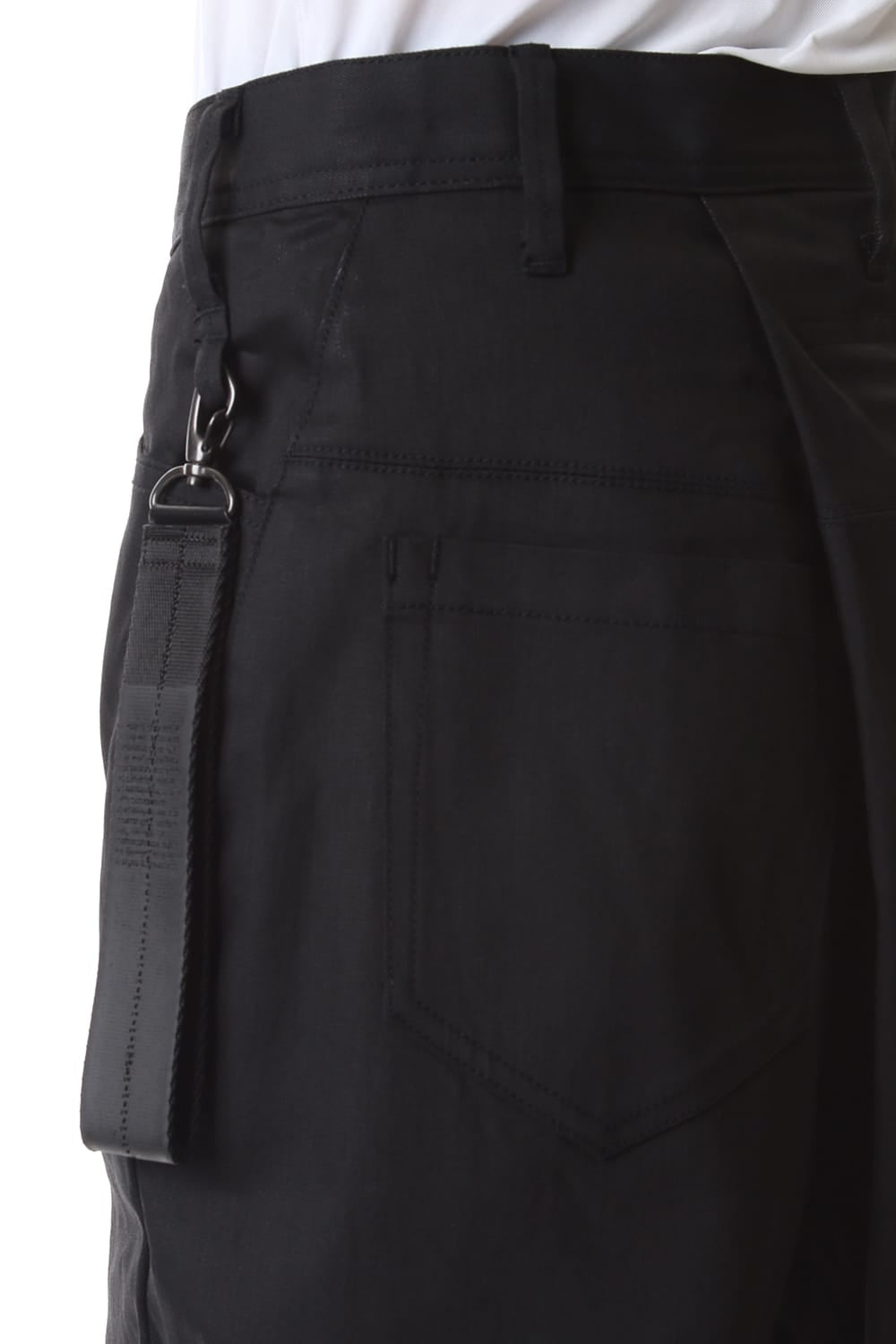 TUCKED BAGGY PANTS with KEY STRAP