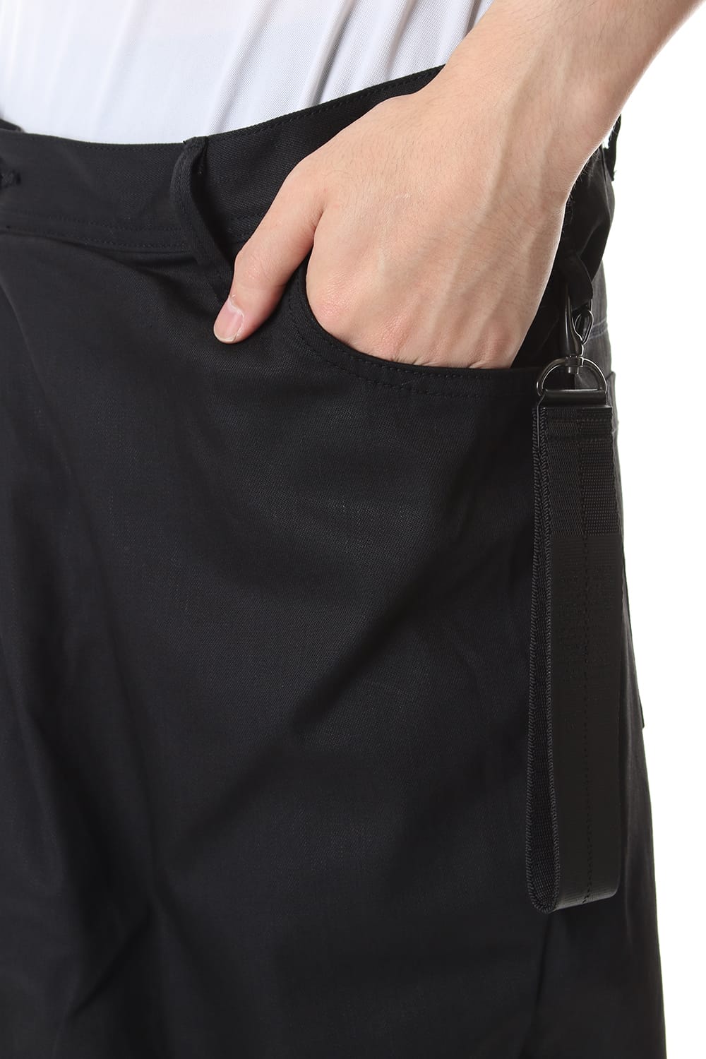 TUCKED BAGGY PANTS with KEY STRAP