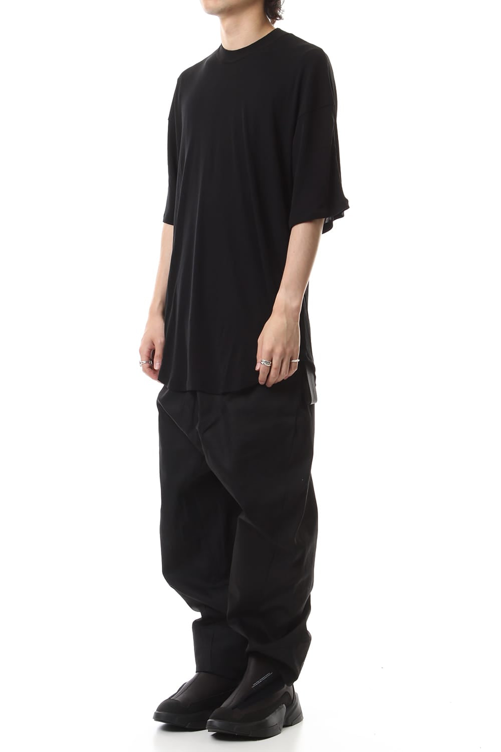 TUCKED BAGGY PANTS with KEY STRAP