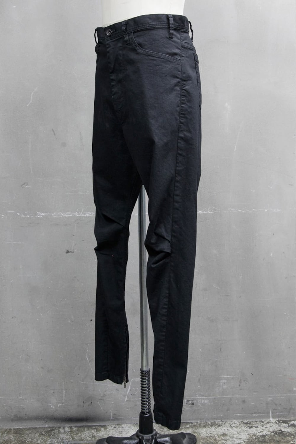 ARCHED PANTS Black