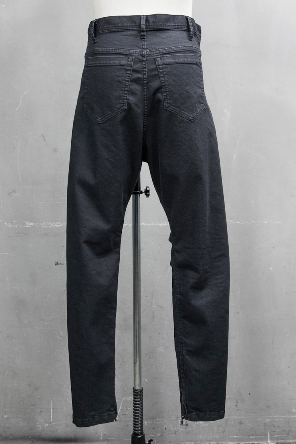 ARCHED PANTS Charcoal