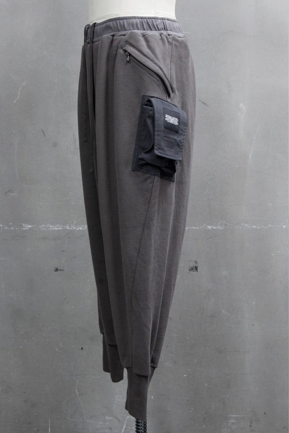 LOW CROTCH TRACK PANTS Dust