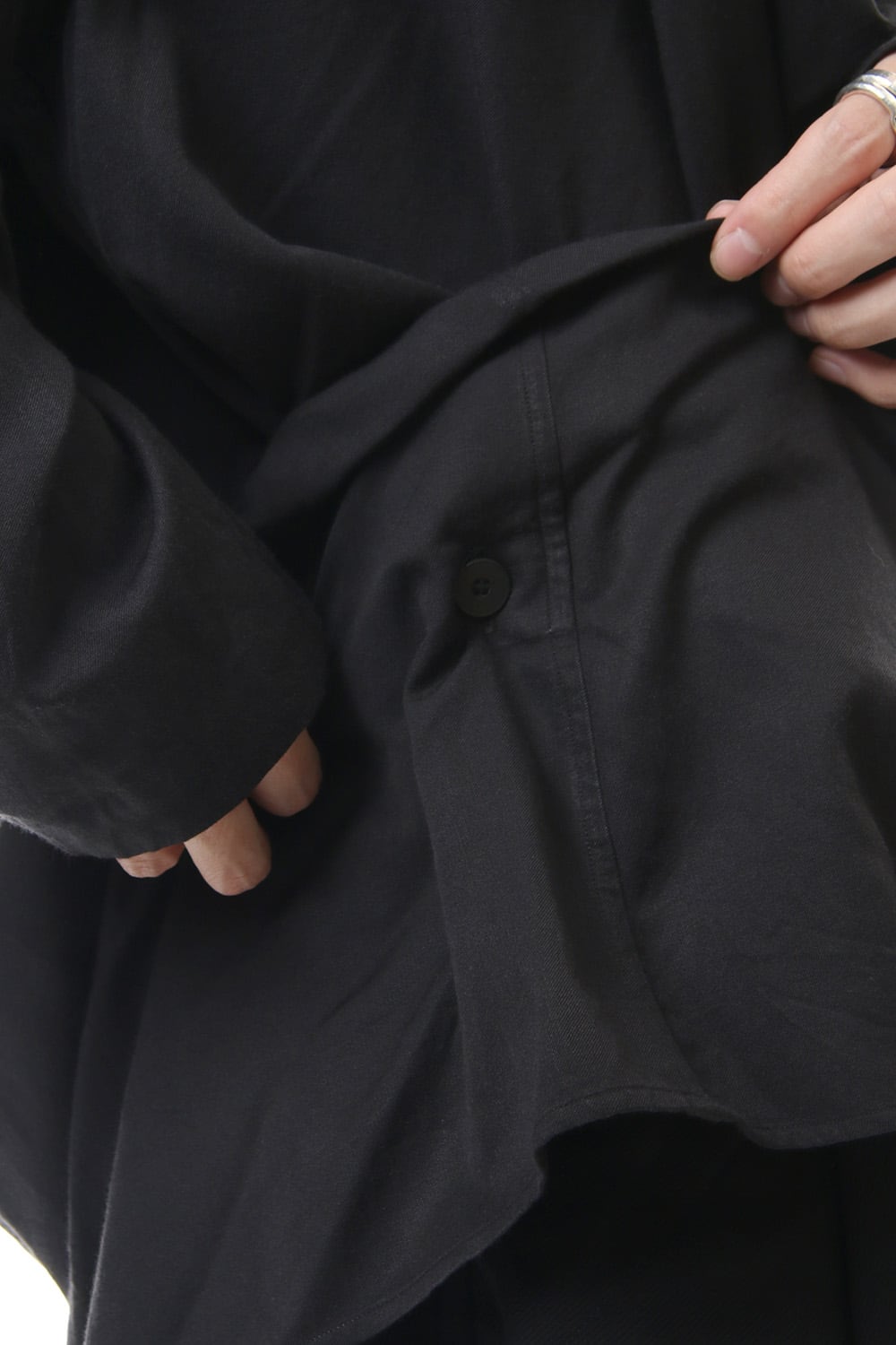 DRAPE NECK SHIRT Black