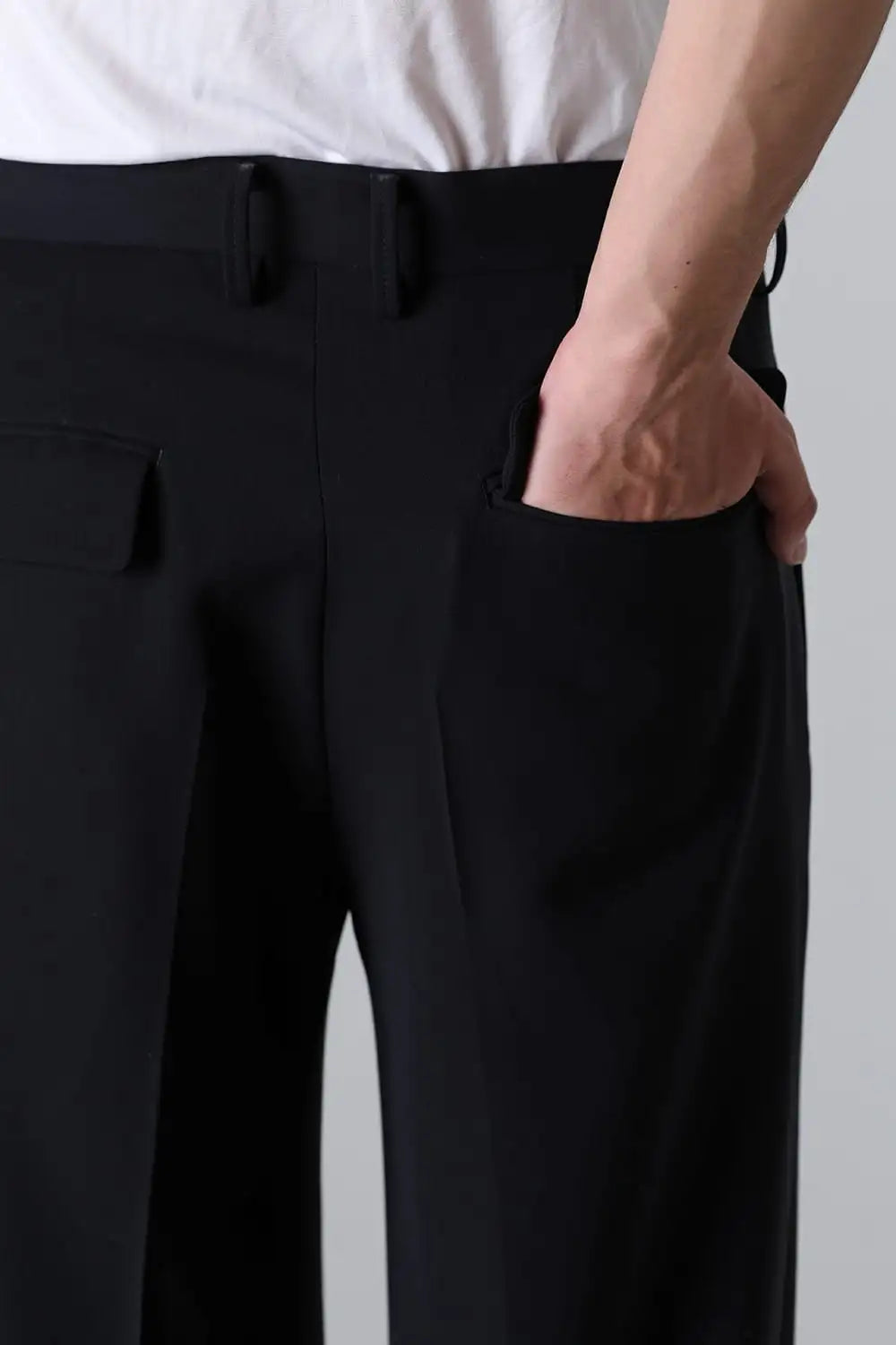 Two Tucks Wide Trousers Dark Navy